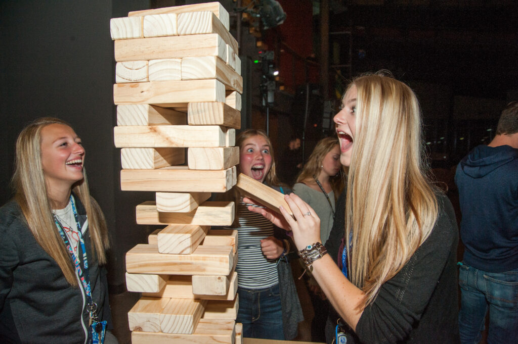 Students playing Jenga during Weekend of Welcome