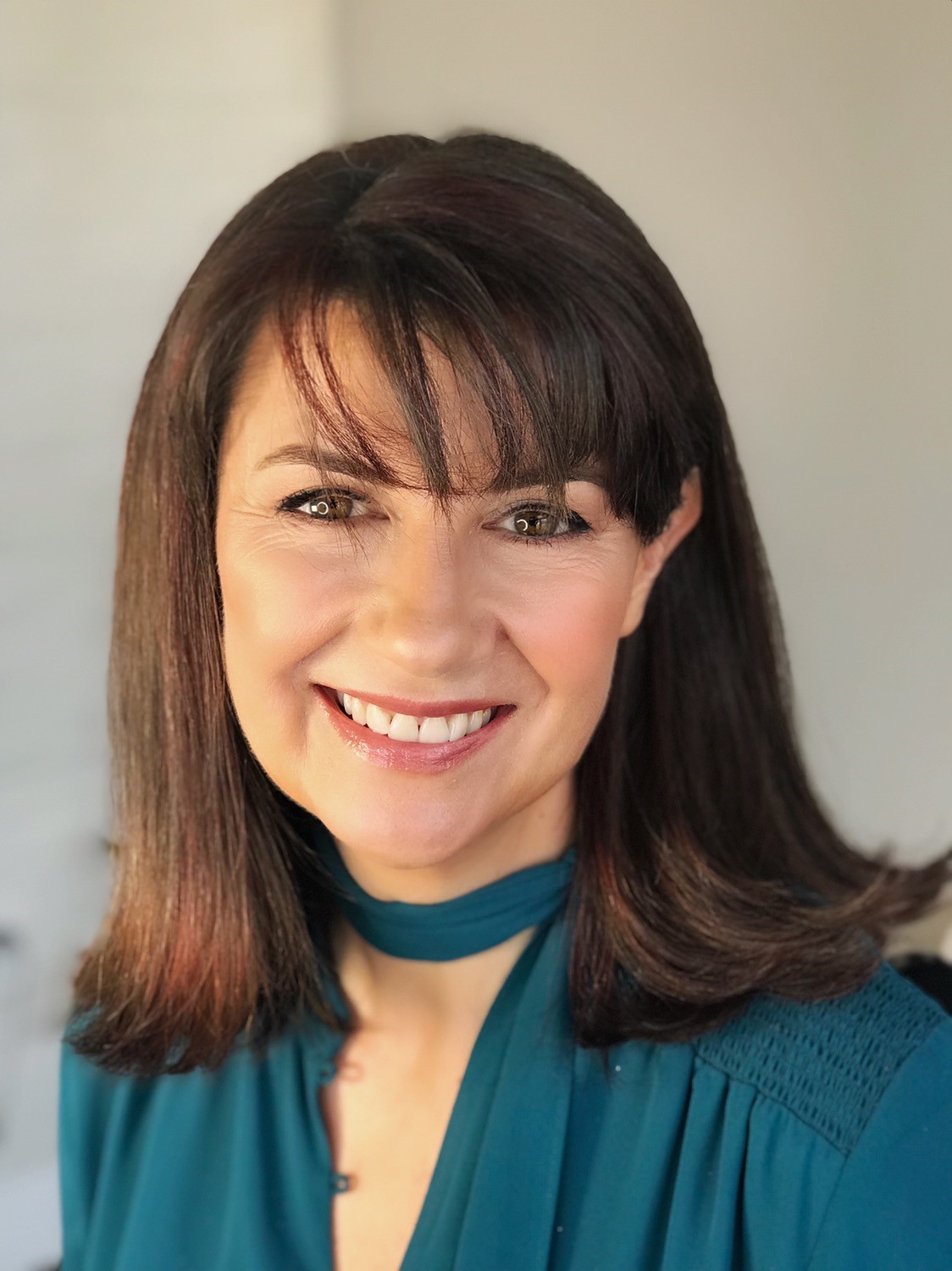 Headshot of Lea Waters.